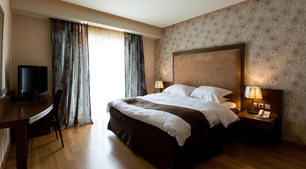 Elpida Resort & Spa Серес Екстериор снимка